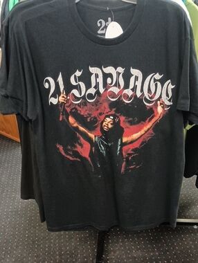 21 Savage Black Graphic Men’s T-Shirt with Red Accent